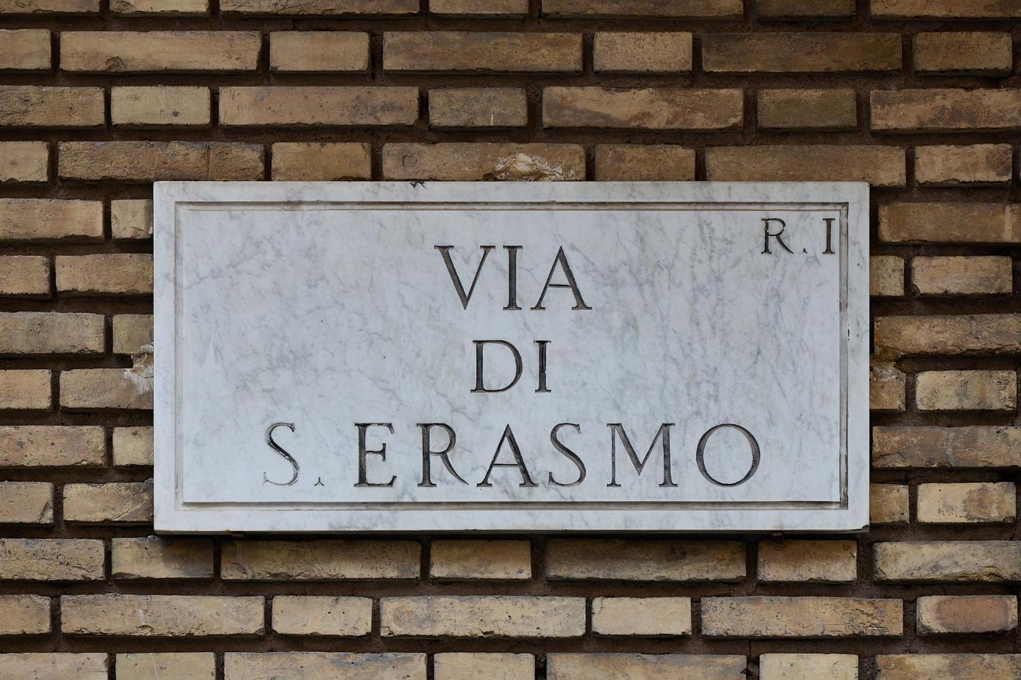Apartment Domus Erasmo Rome